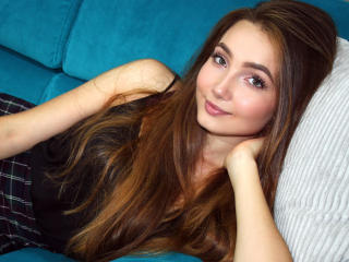 FlirtyKittyS - Chat live sex with this average boob Hard girl 